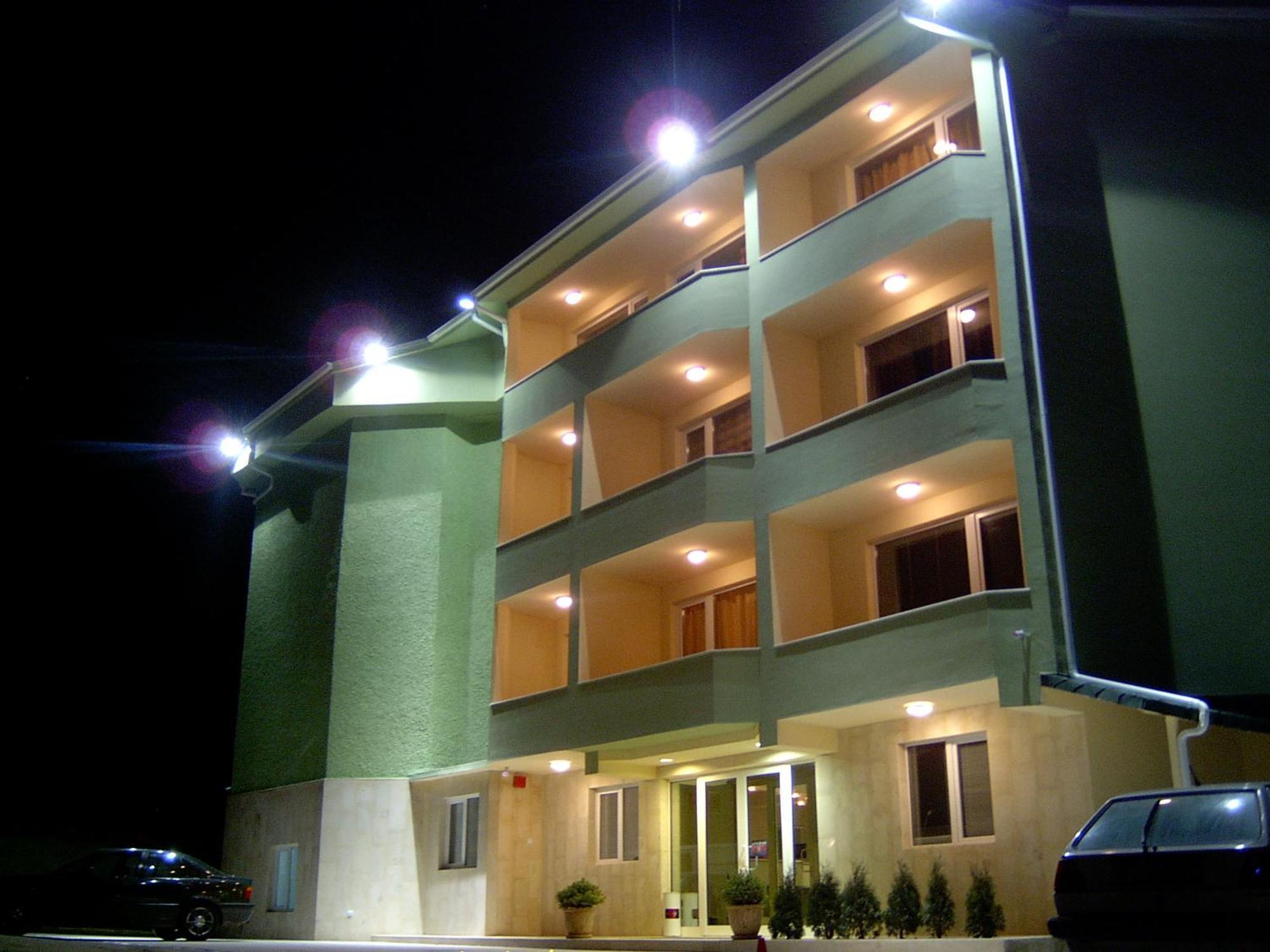 Paralax Hotel فارنا المظهر الخارجي الصورة