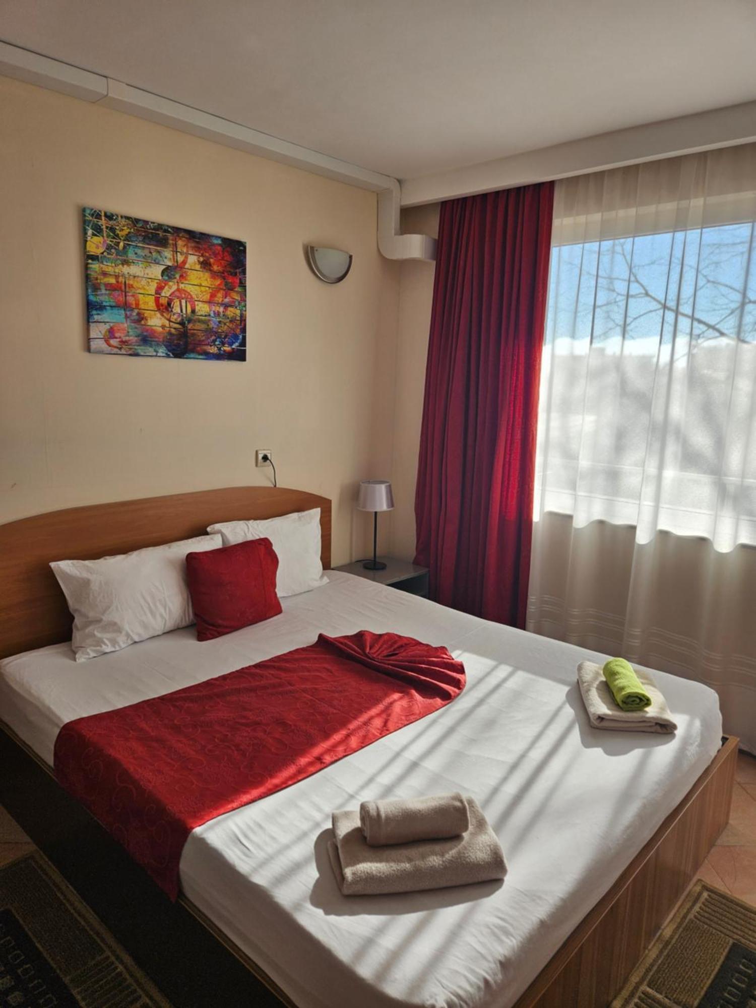 Paralax Hotel فارنا المظهر الخارجي الصورة