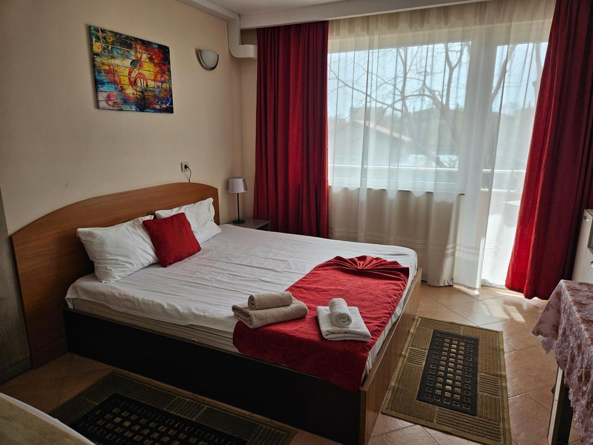 Paralax Hotel فارنا المظهر الخارجي الصورة
