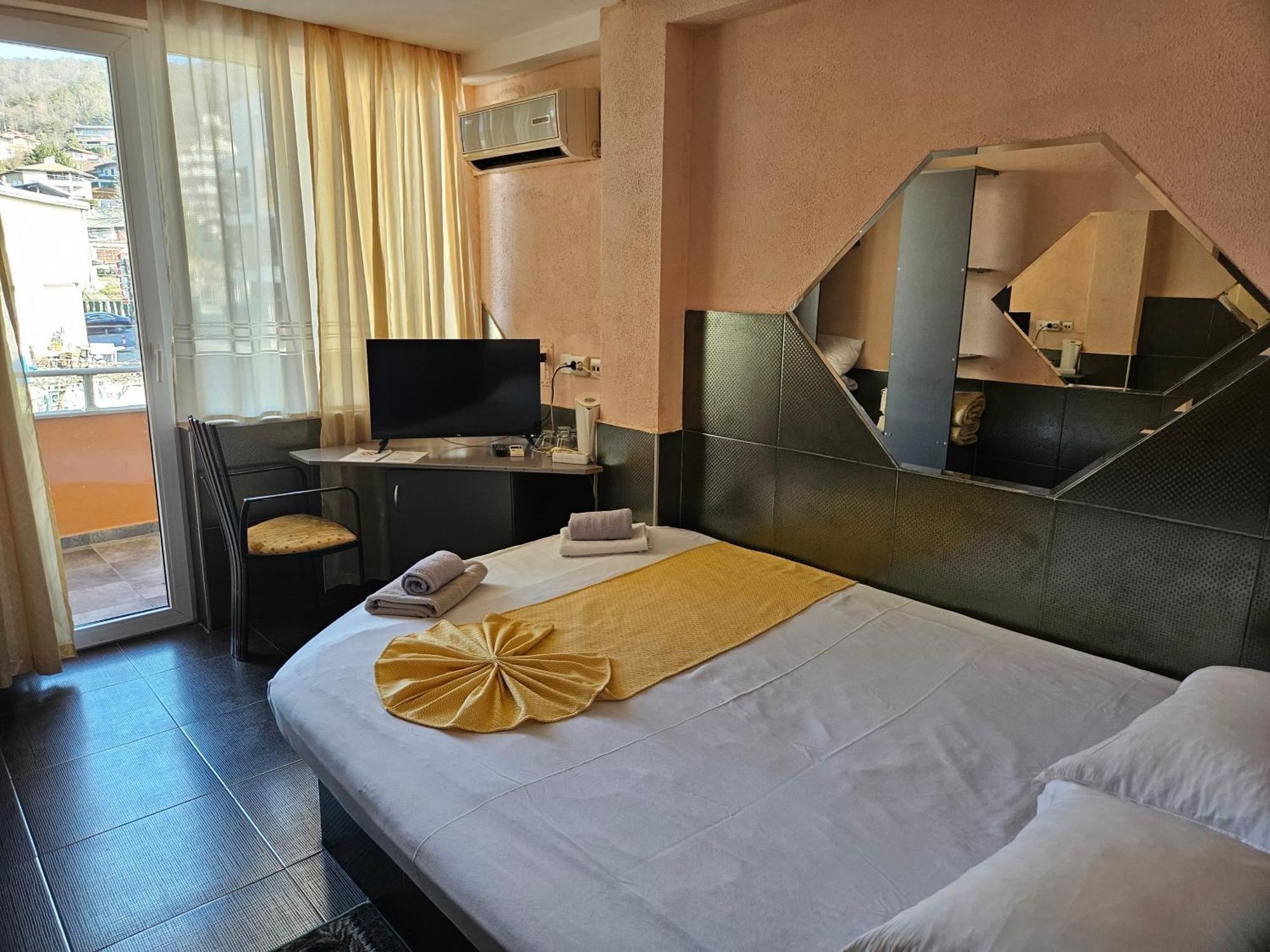 Paralax Hotel فارنا المظهر الخارجي الصورة